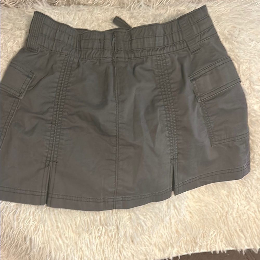 Hollister Gray Tie Front Cargo Mini Skirt - Picture 3 of 10